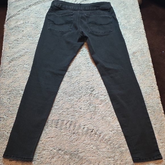 So Black Skinny Jeans. Size 7 - Picture 2 of 4